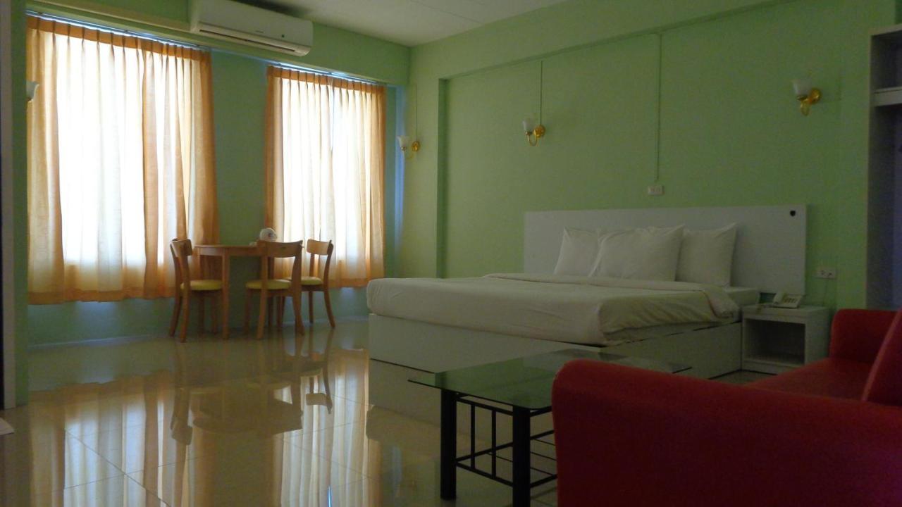 Siam Apple Hotel & Resort Ban Khlong Exterior photo